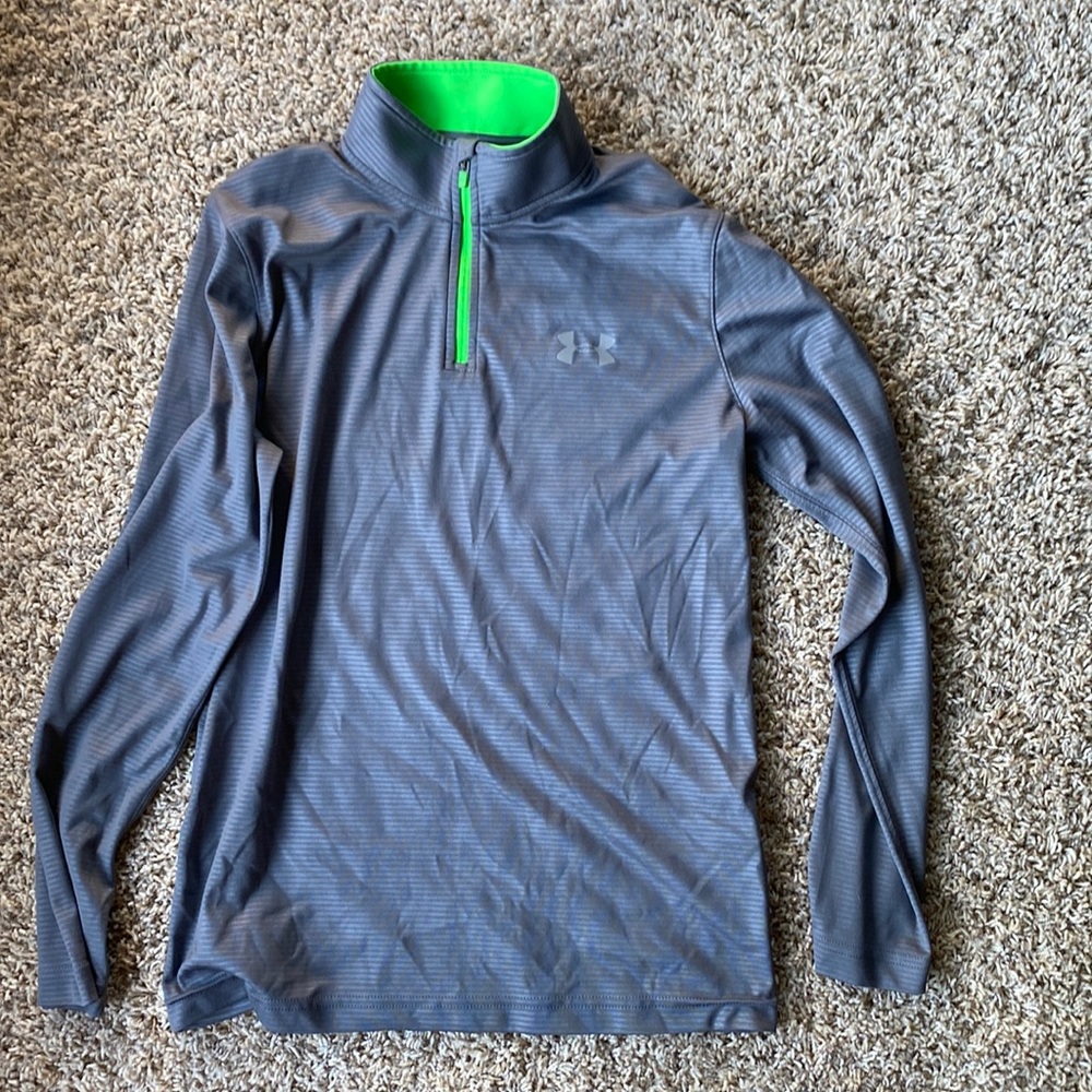 Youth Large Under Armour pullover